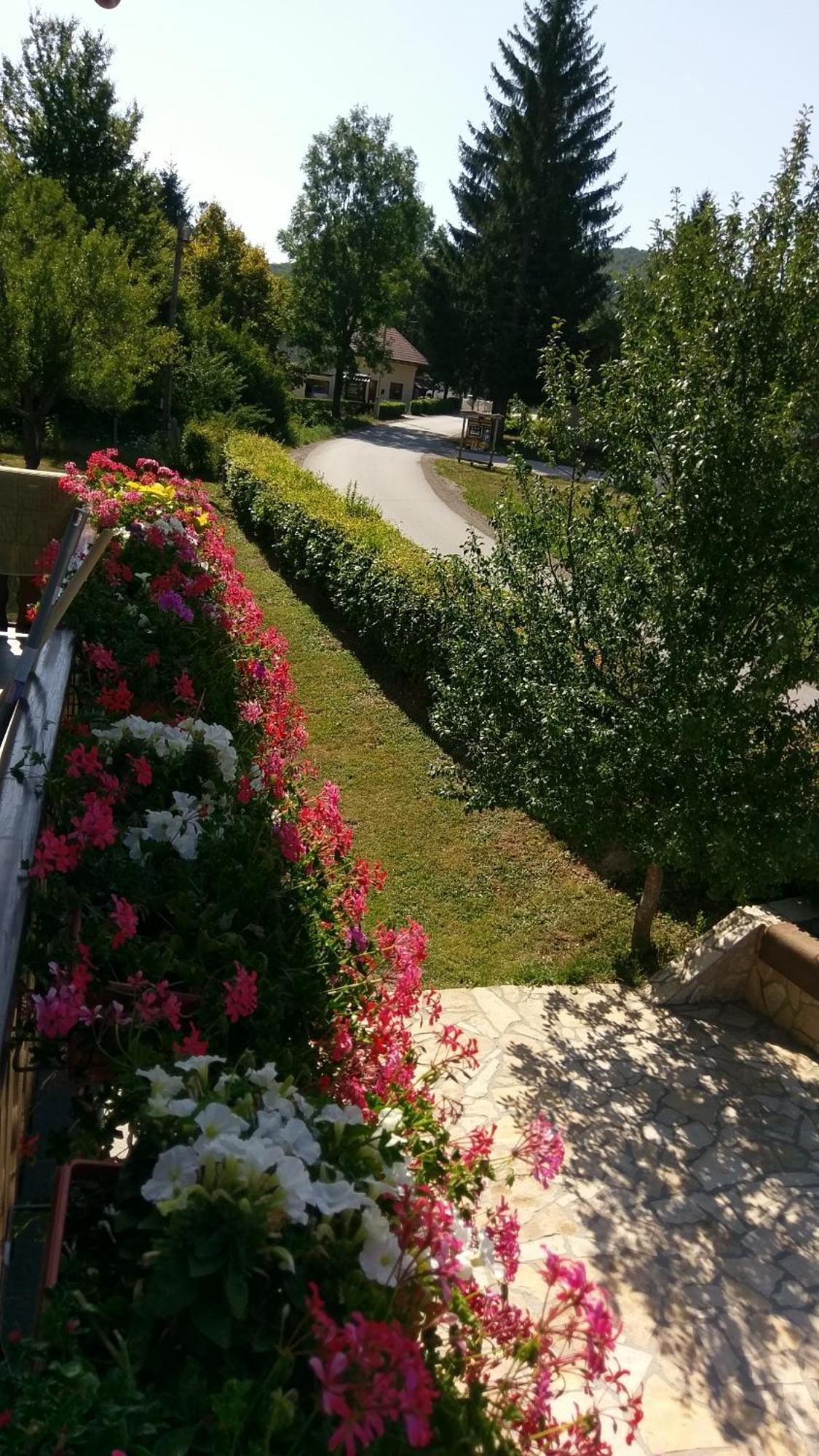 Hotel Plitvice House Milan Jezerce Exterior foto
